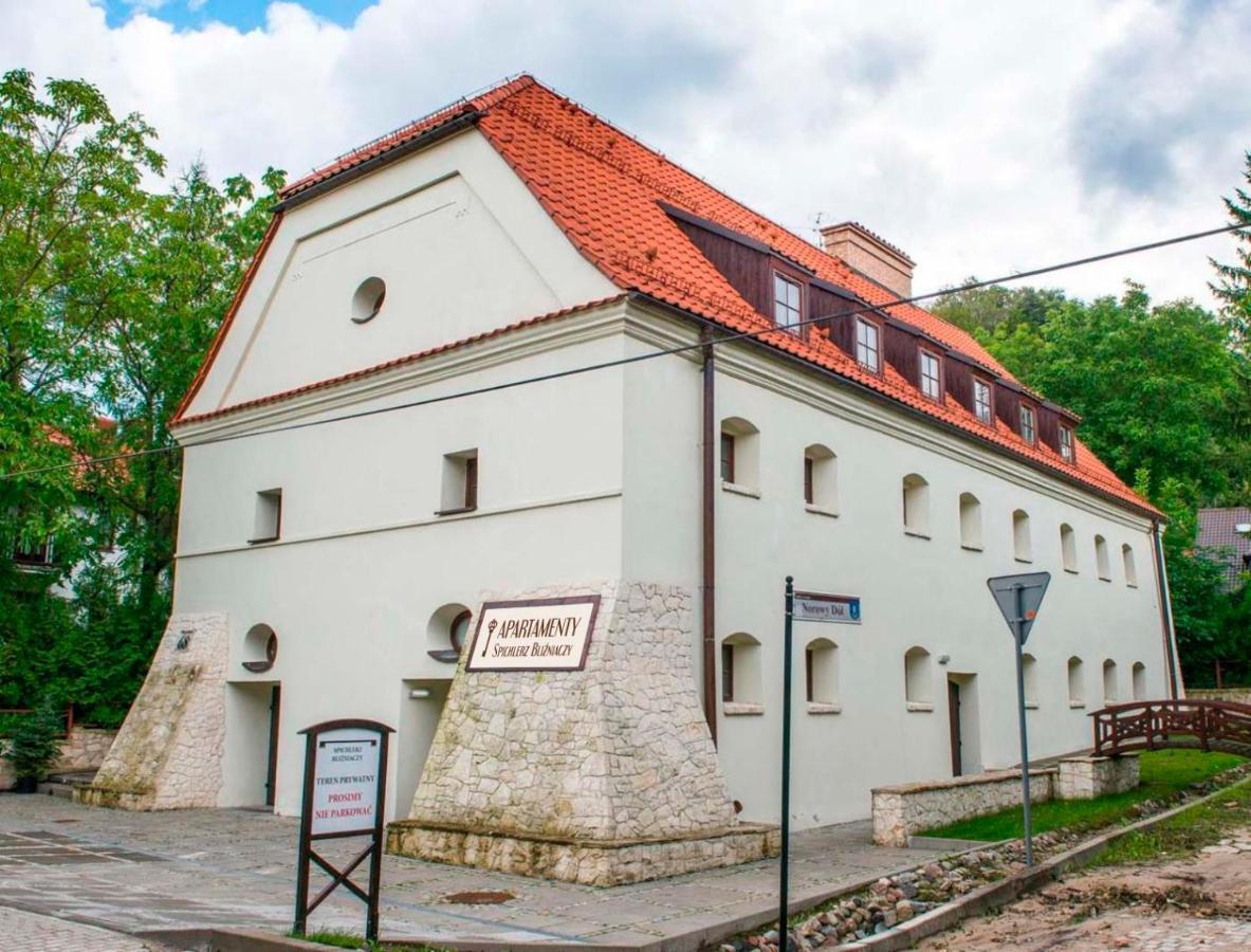 Spichlerz Blizniaczy Aparthotel Kazimierz Dolny Esterno foto